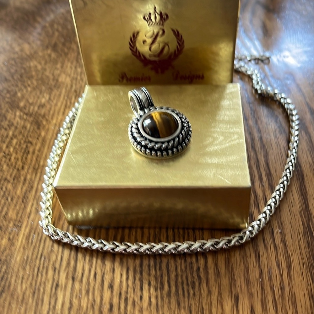 Premier Designs Silver Vintage Necklace with interchangeable slides.